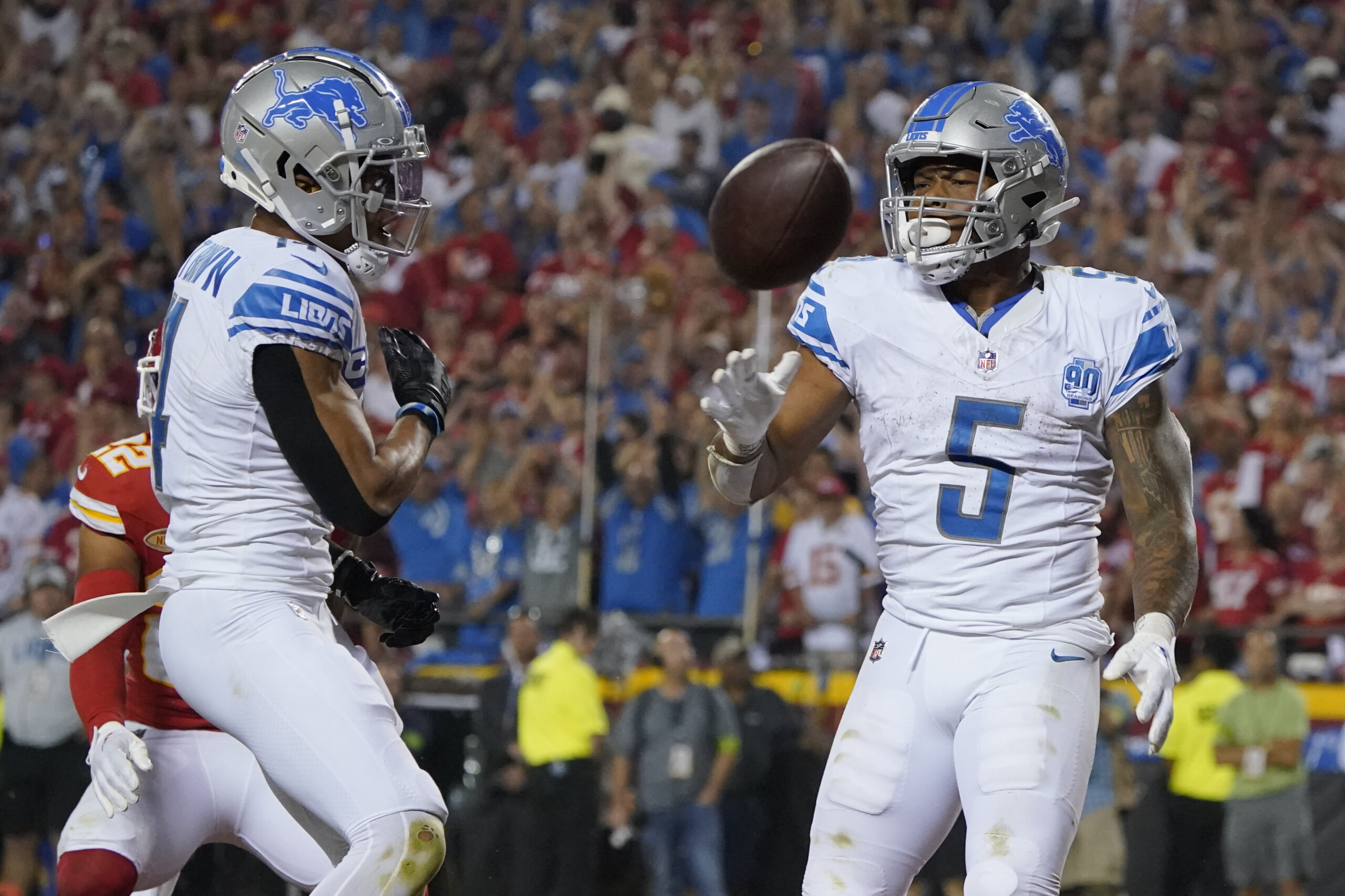 Lions spoil Chiefs' celebration of Super Bowl title by rallying for a 21-20  win in the NFL's opener – The Denver Post