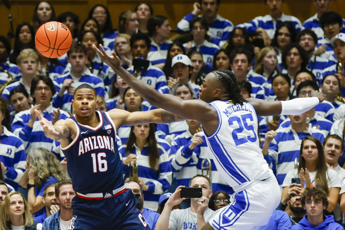 Keshad Johnson’s late basket helps No. 12 Arizona beat No. 2 Duke 7873