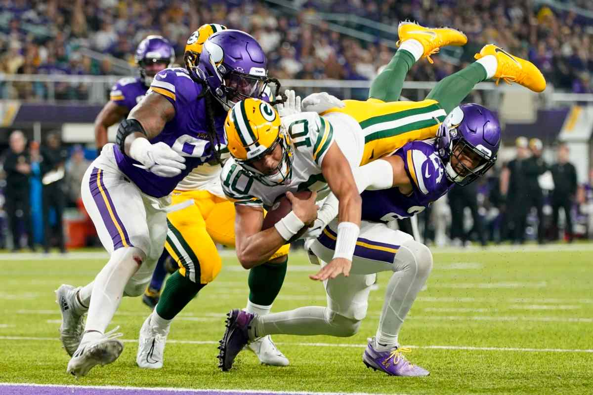 APTOPIX Packers Vikings Football