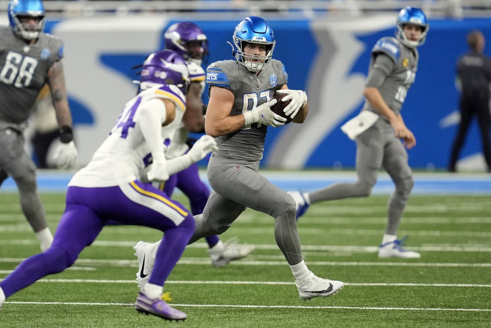 Playoff-bound Lions lose record-breaking rookie Sam LaPorta to knee