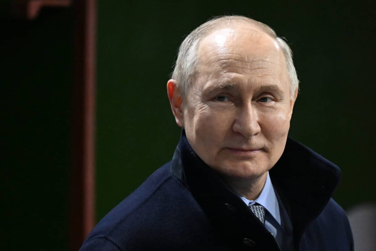 Russias Putin Blames Ukraine For Crash Of Pows Plane And Pledges To