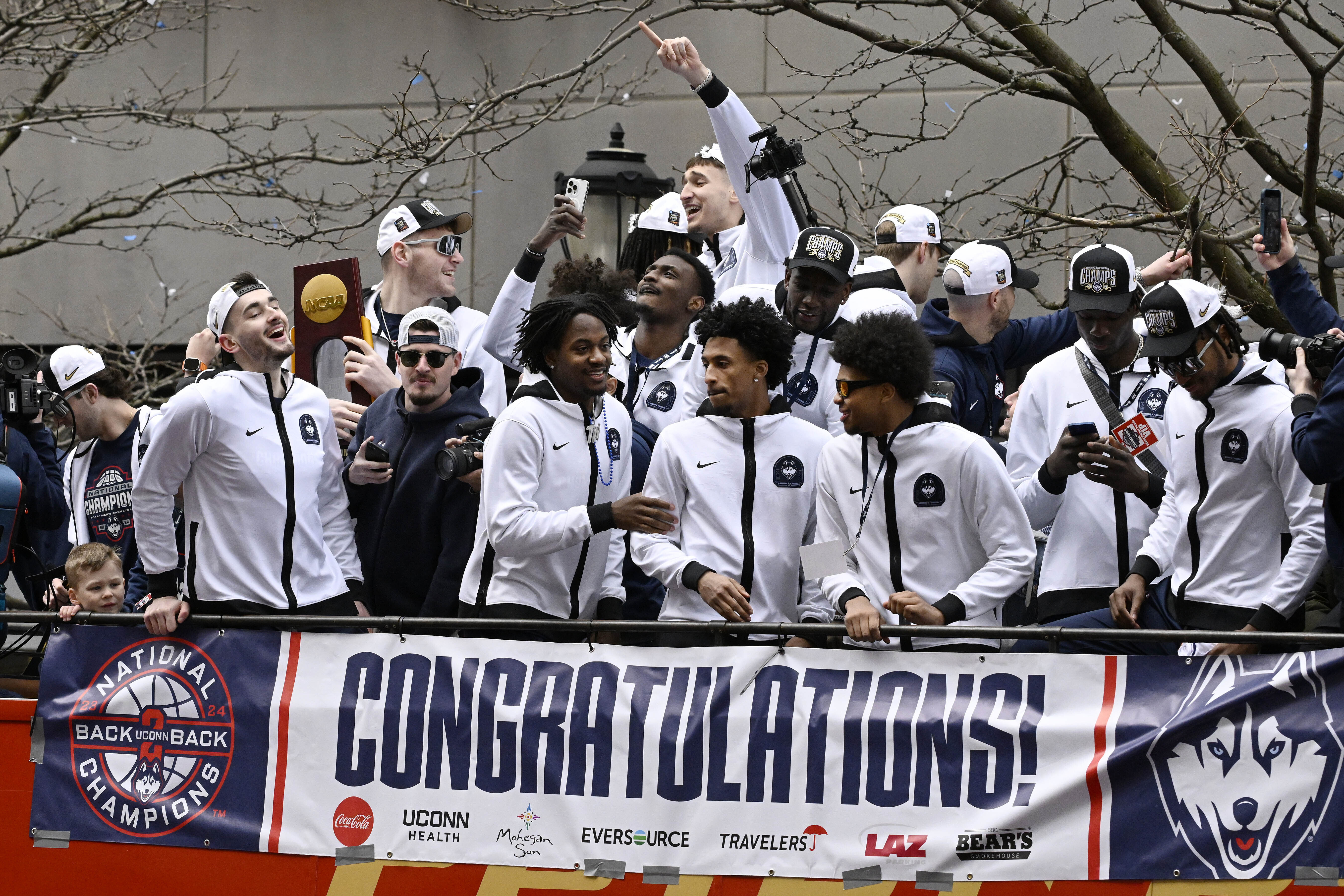 Back to back! UConn fans gather to celebrate another basketball