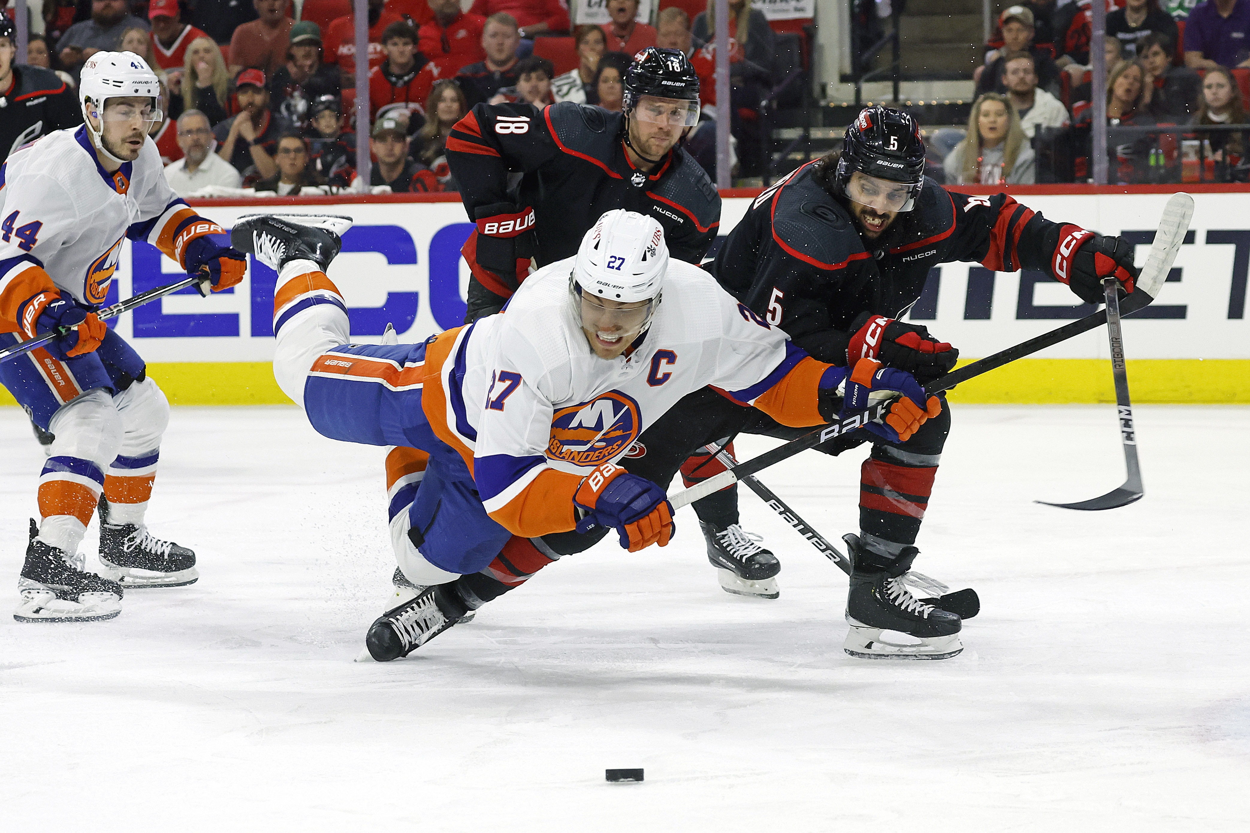 Drury, Noesen help Hurricanes beat Islanders 63 to clinch NHL playoff