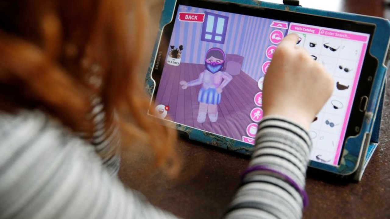 Kids Gaming Platform Roblox Faces Hurdles Ahead Of Public Listing Rough Words Metro Us - people saying the n word in roblox