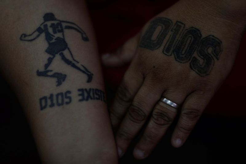 Argentines Celebrate Eternal Love For Maradona With Tattoos Metro Us