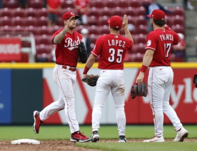 MLB roundup: Reds pile up 20 runs, pummel Cubs – Metro US